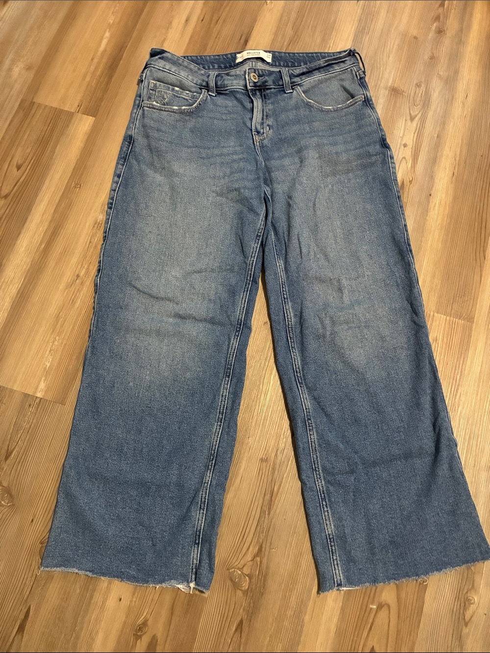Hollister Low Rise Baggy Jeans Womens 29 Short Raw hem Relaxed Medium Wash - Picture 2 of 11